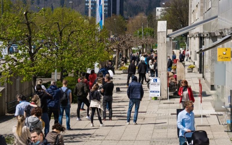 hitri-test, ljubljana, testiranje, kolona