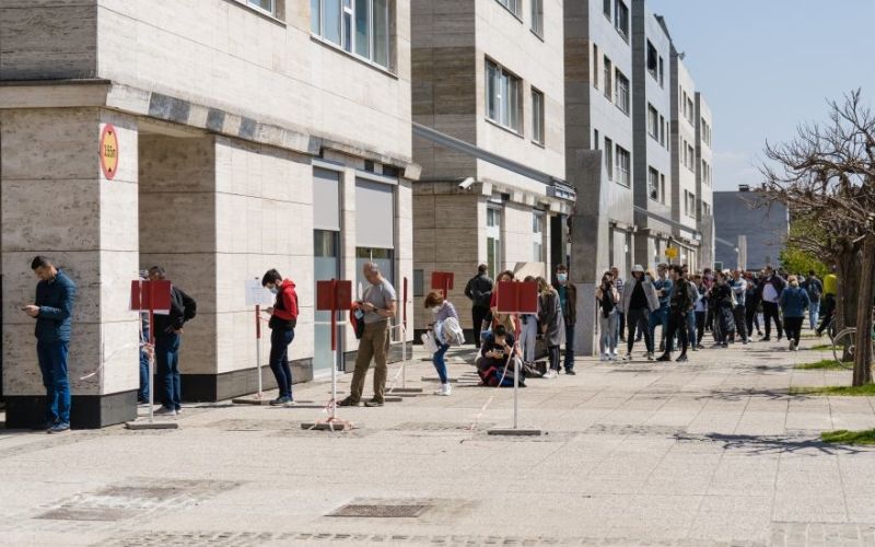 hitri-test, ljubljana, testiranje, kolona