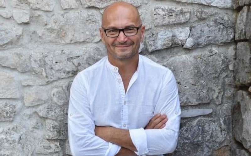 Zoran Lupinc izdal novi učbenik z notami za diatonično harmoniko