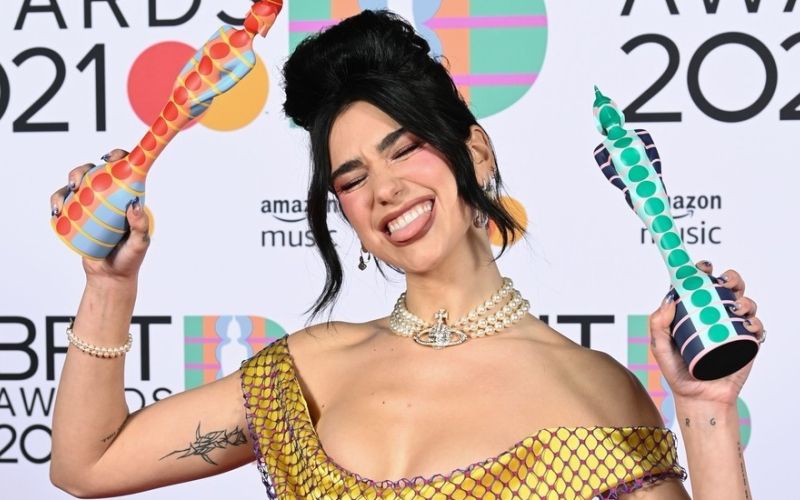 dua lipa.jpg