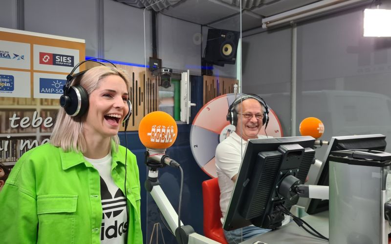 lea-sirk, radio-robin