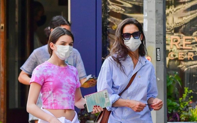 Profimedia Katie Holmes in Suri Cruise.jpg