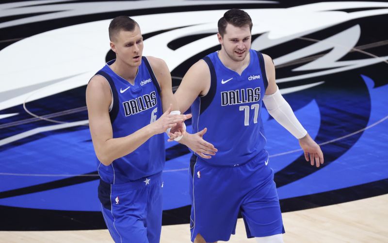 kristaps porzingis luka dončić.JPG