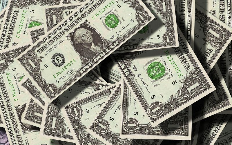 dollars-499481_1920.jpg