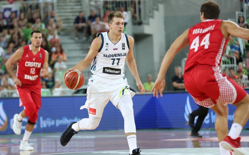 luka doncic slovenija af.JPG