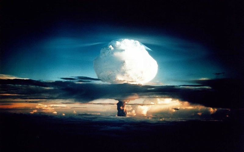 hydrogen-bomb-63146_1280.jpg