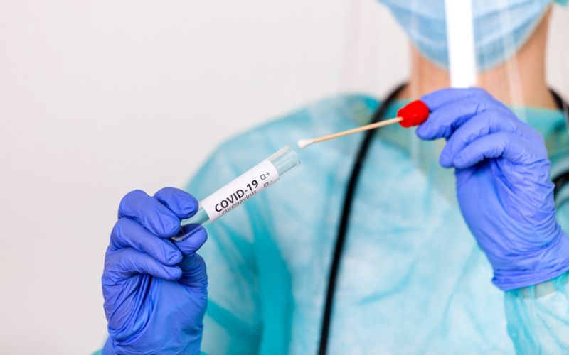 iStock-PCR-test.jpg
