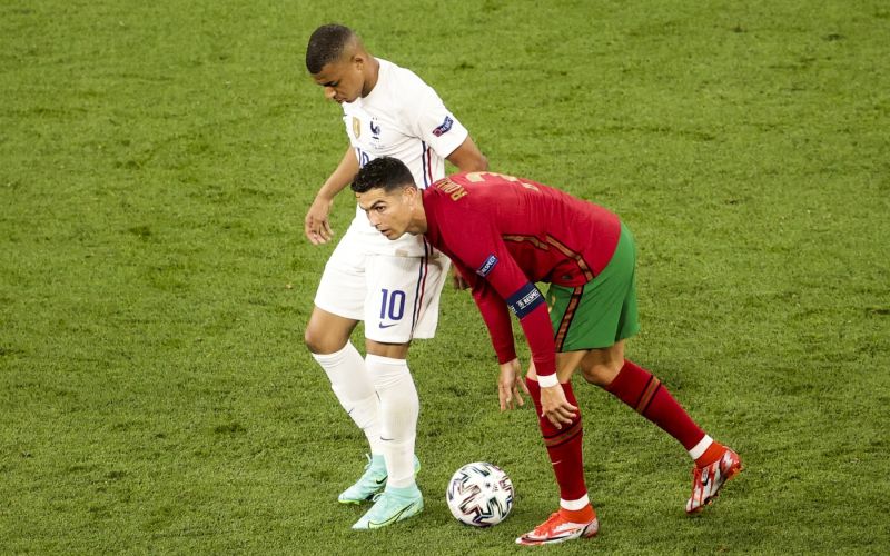 ronaldo mbappe pm.jpg