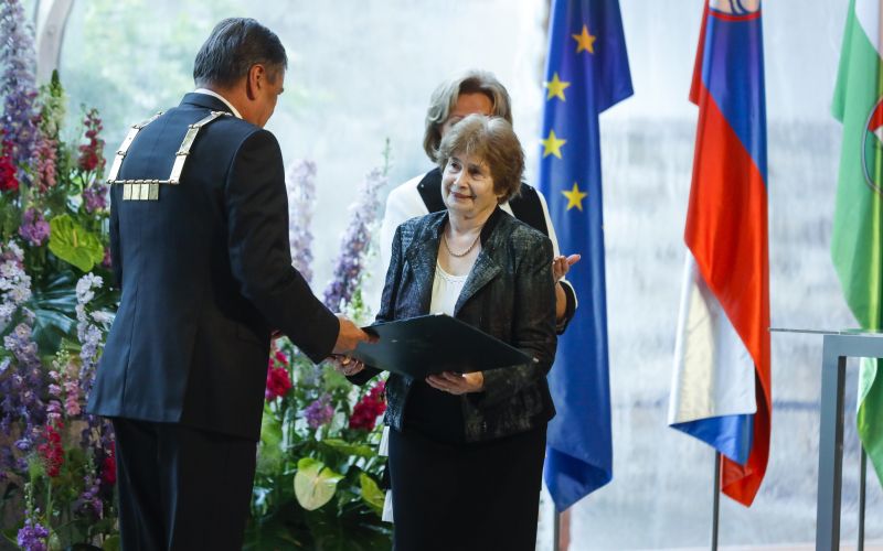 Spomenka Hribar