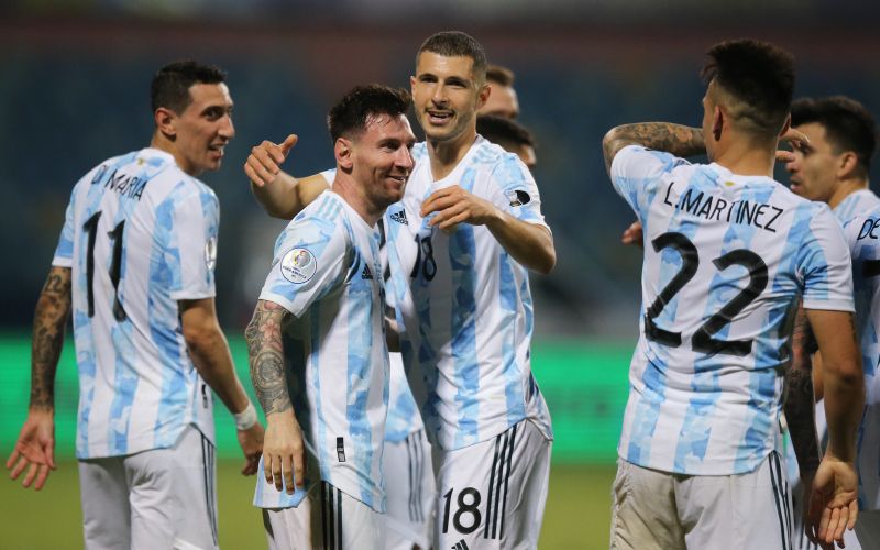 argentina messi re.JPG