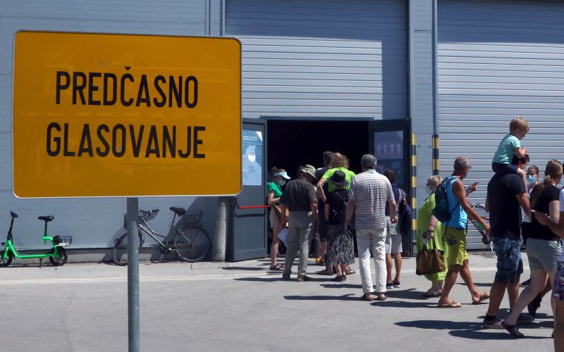 referendum-voda-gospodarsko-razstavisce-predcasno-glasovanje.jpg