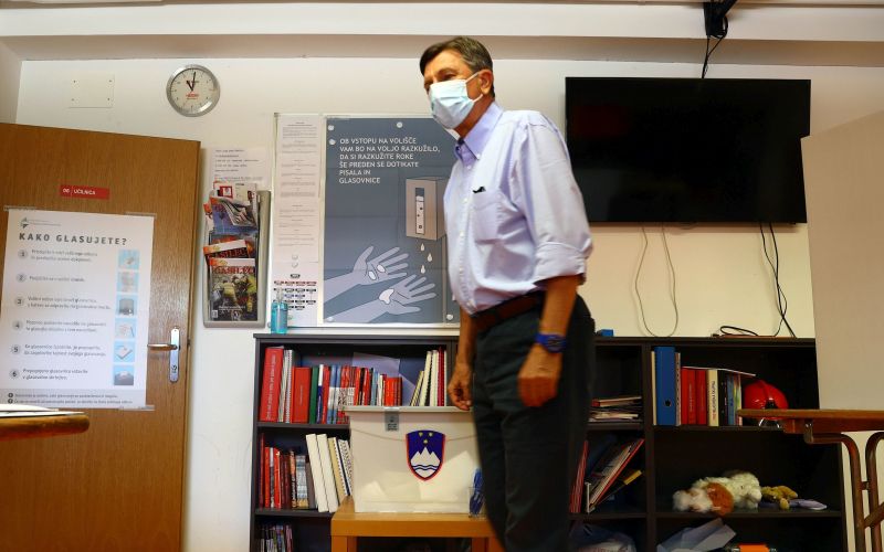 borut pahor, glasovanje, referendum, zakon o vodah.JPG