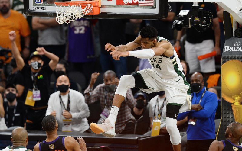 giannis.jpg