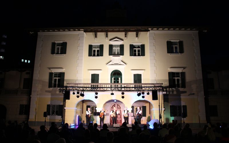 klapa-more