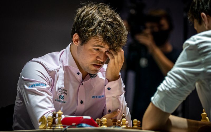 792-12-Carlsen.jpg