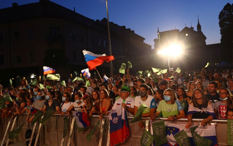 olimpijci, sprejem, navijači.JPG
