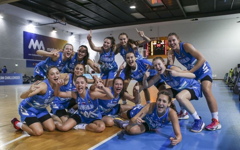 slovenija2 U16.jpg