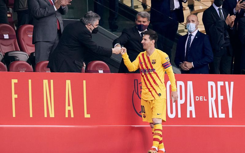 messi laporta.jpg