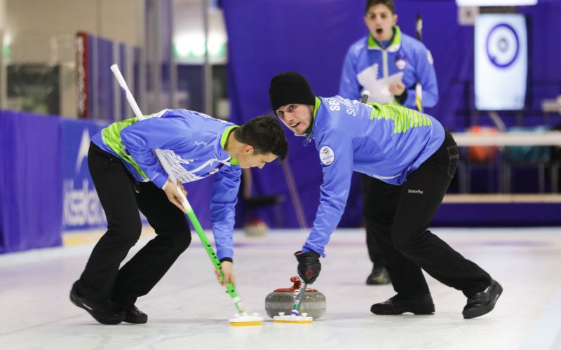 curling 2.jpg