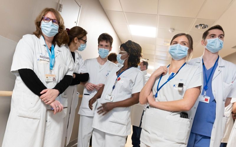 medicinske sestre, zdravstveni delavci, Bobigny, francija,