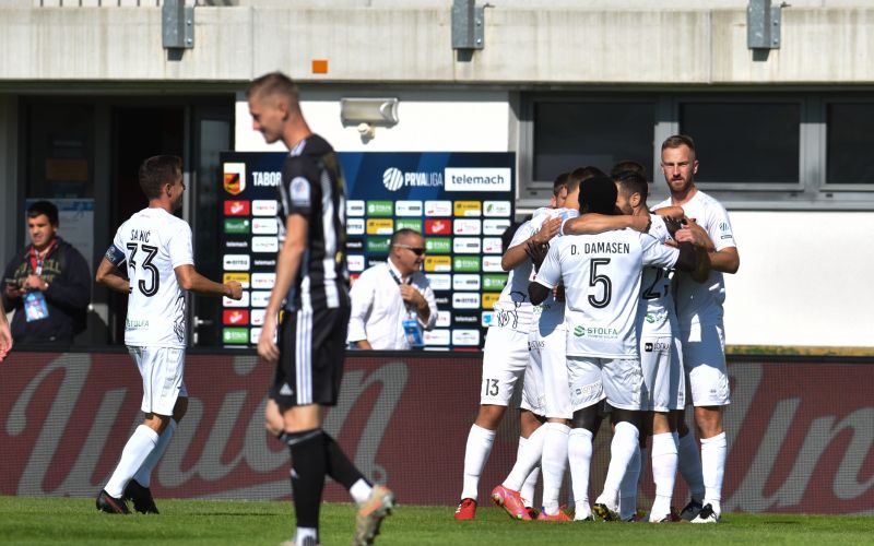 tabor - mura1.JPG