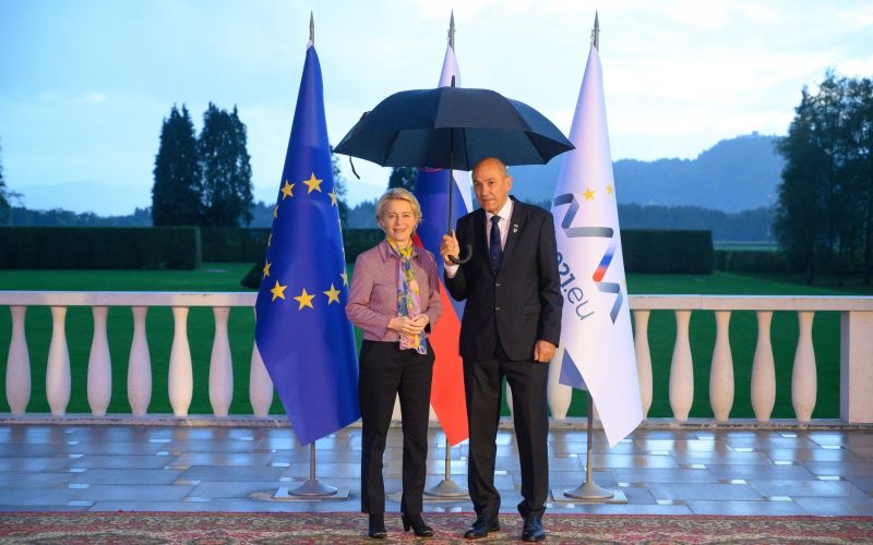 Ursula von der Leyen, Janez Janša