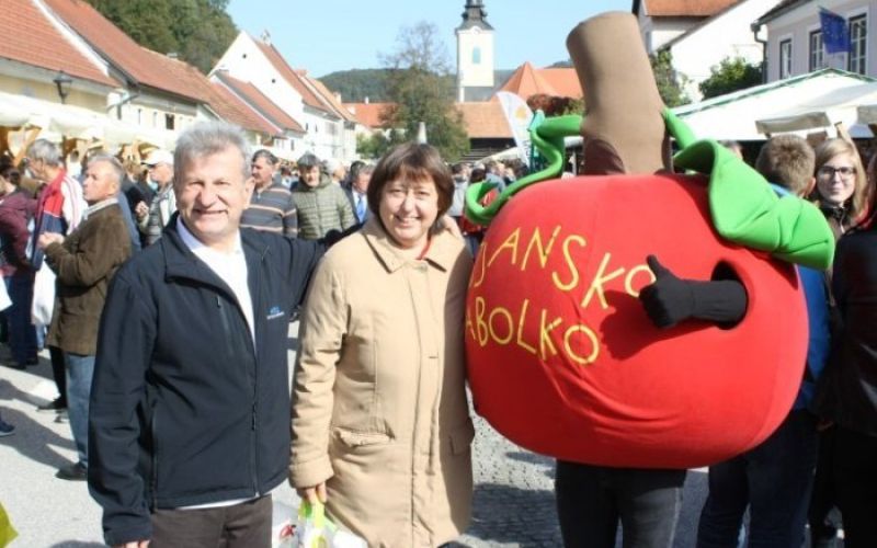 _jabolko.jpg