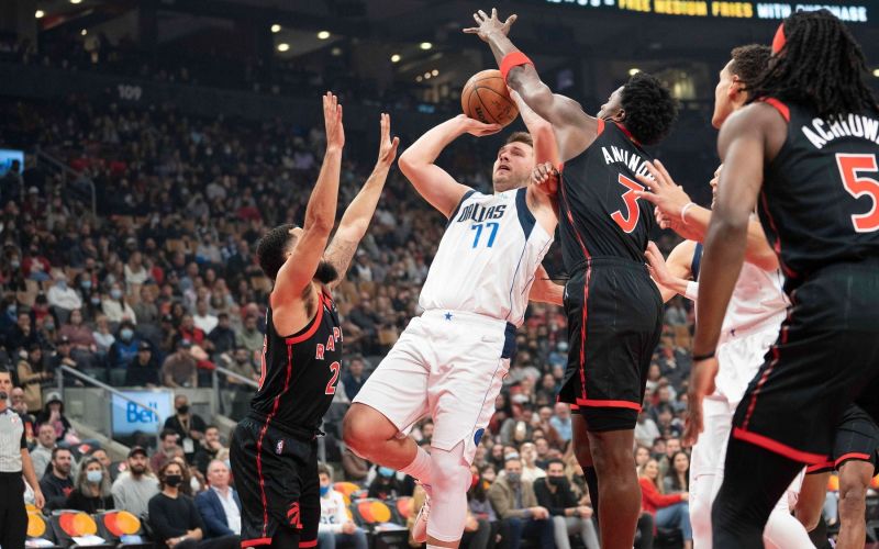 doncic dallas toronto pm.jpg