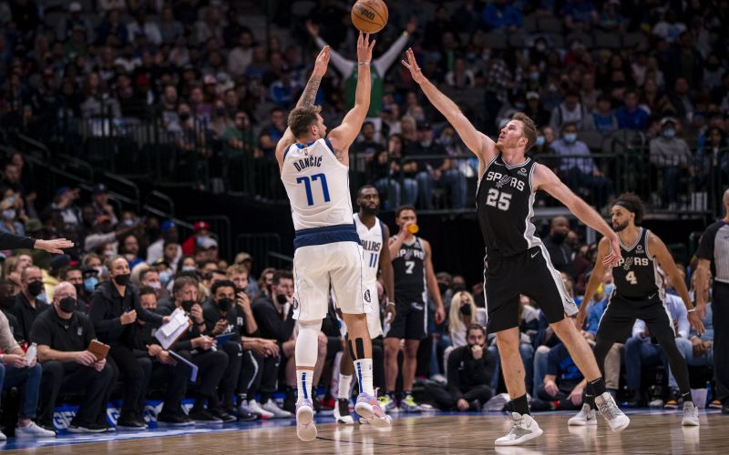 doncic poeltl dallas.JPG