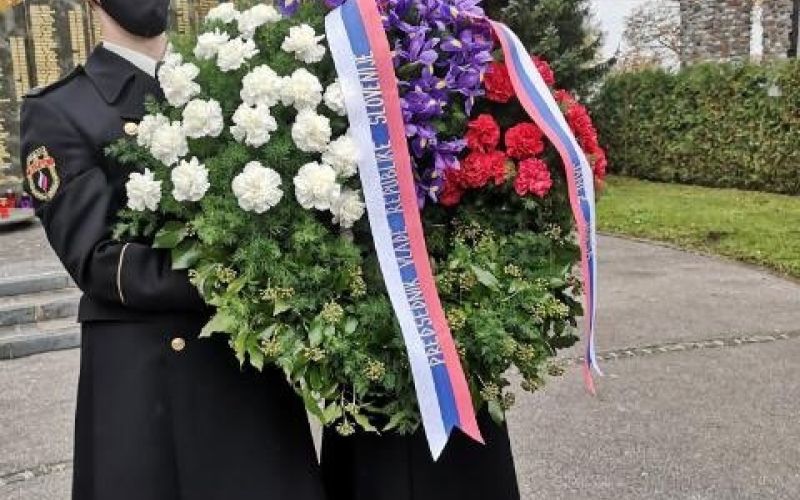 garda slovenske vojske, žale, venec, spomenik padlim domobrancem