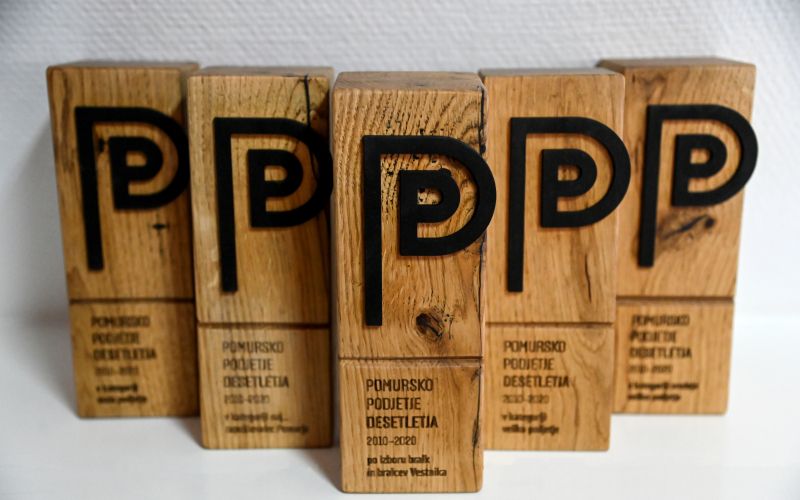 pomursko-podjetje-leta, pomursko-podjetje-desetletja, vestnik, pomurska-gospodarska-zbornica, kipci