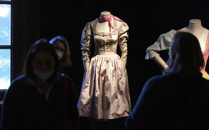 dirndl, avstrija, obleke, maske.jpg