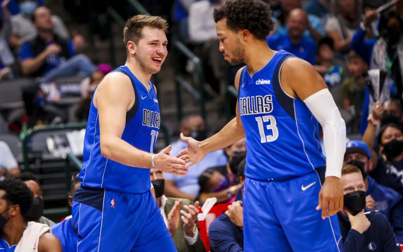 brunson doncic dallas re.JPG