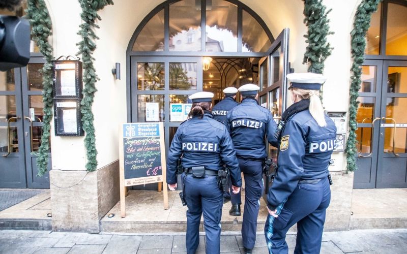München, policija, lokal.jpg