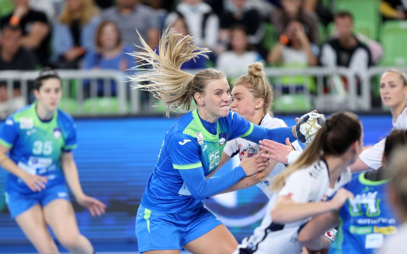 rokomet ženske reprezentanca barbara lazovic 21 af.JPG