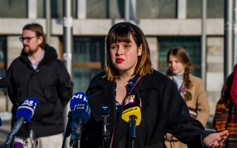 Novinarska konferenca Inštituta 8. marec