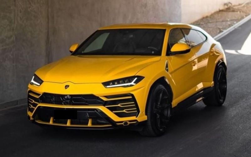 lamborghini urus.jpg