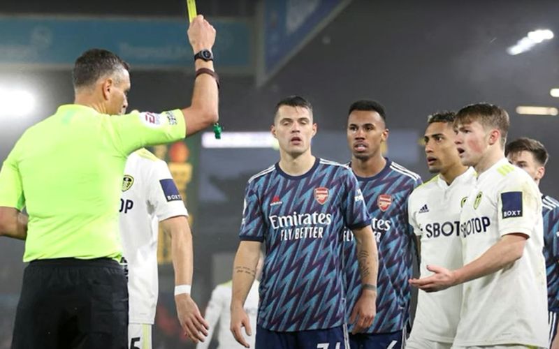 xhaka rumeni.jpg