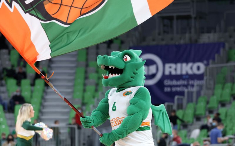 cedevita olimpija 22 zmaj af.JPG