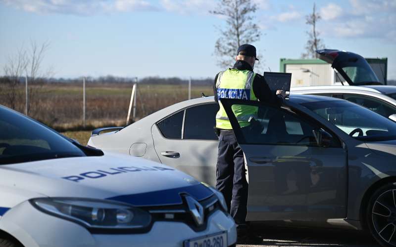 policijska-kontrola, dolinsko, nadzor-prometa, policija