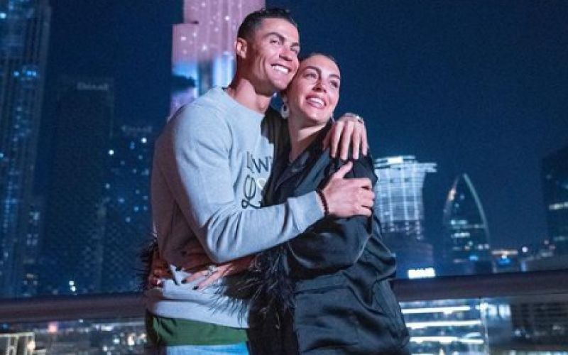 cristiano georgina 22.png