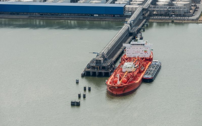 Antwerpen, naftni terminal