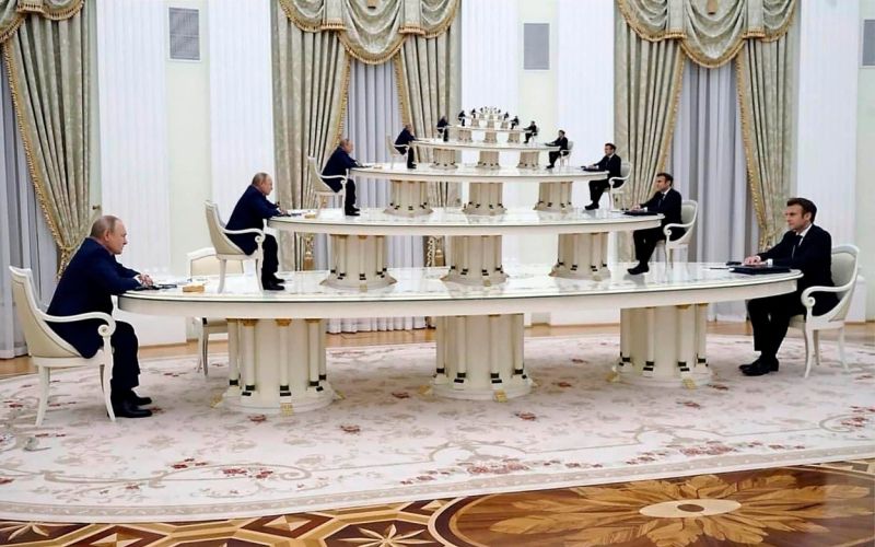 emmanuel-macron, vladimir-putin, miza