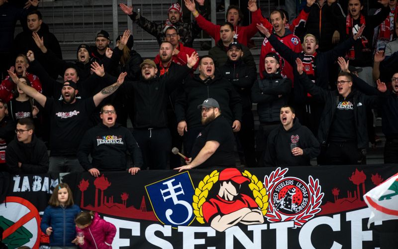 jesenice navijači hokej 21 dj.jpg