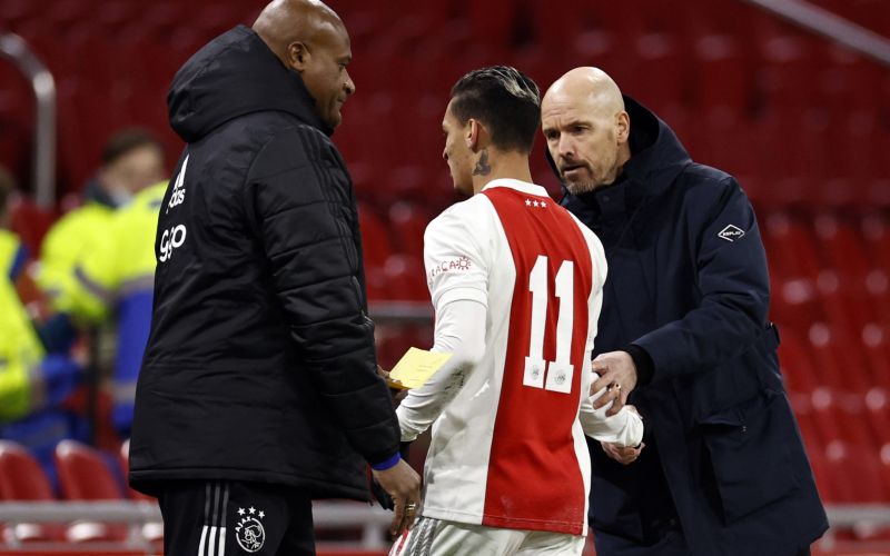 Erik ten Hag Winston Bogarde.jpg