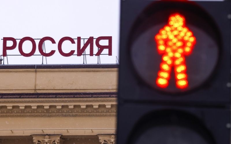 rossiya bank, semafor, sankt peterburg.jpg