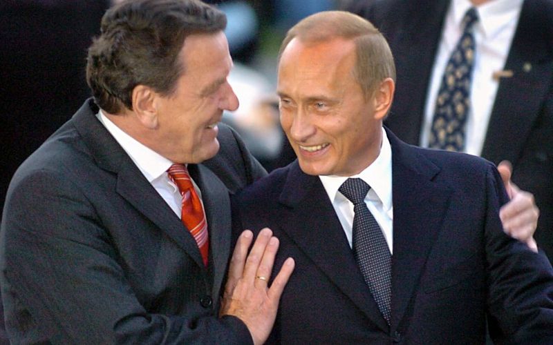 Vladmir Putin Gerhard Schröder .jpg
