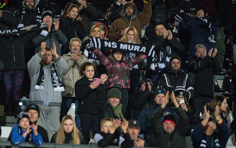 mura, olimpija, gledalci, tribune, navijači, fazanerija