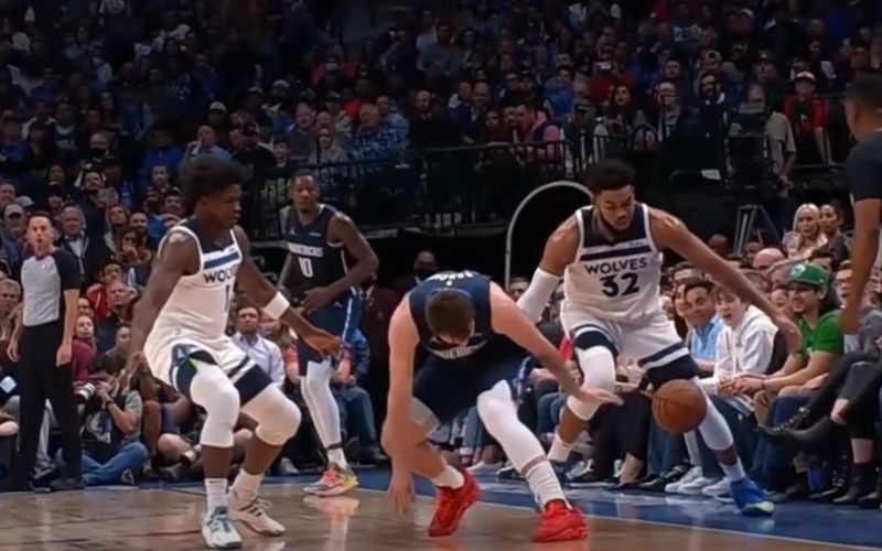 doncic towns.jpg