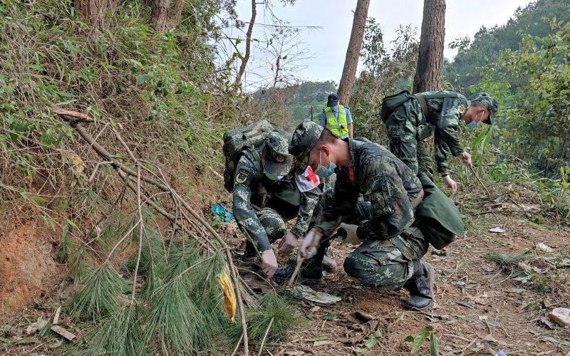 2022-03-22T023415Z_466488102_RC267T9PN2U5_RTRMADP_3_CHINA-CRASH.JPG